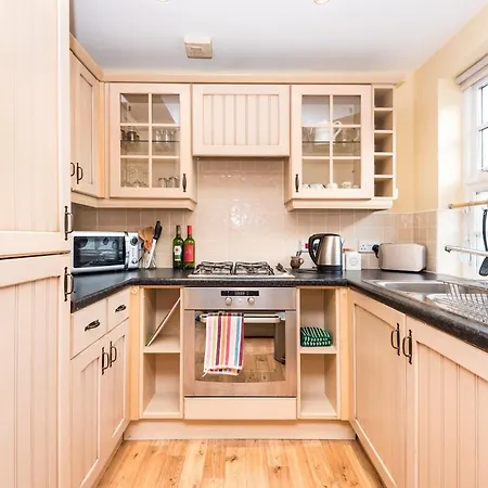 Cosy 1 Bed Flat, 10 Minutes From Centre Apartment